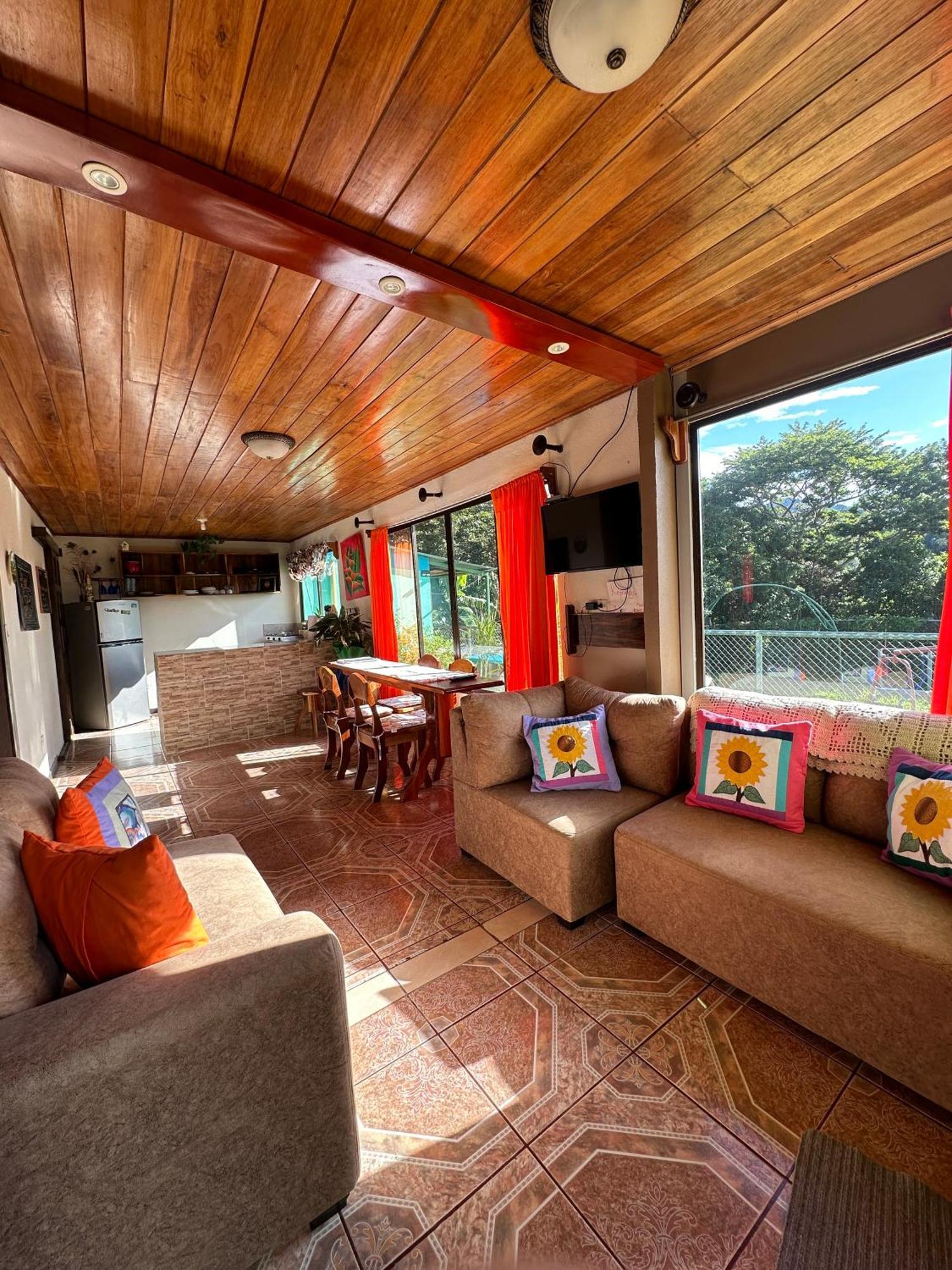 Lidia'S Mountain View Vacation Homes モンテベルデ エクステリア 写真
