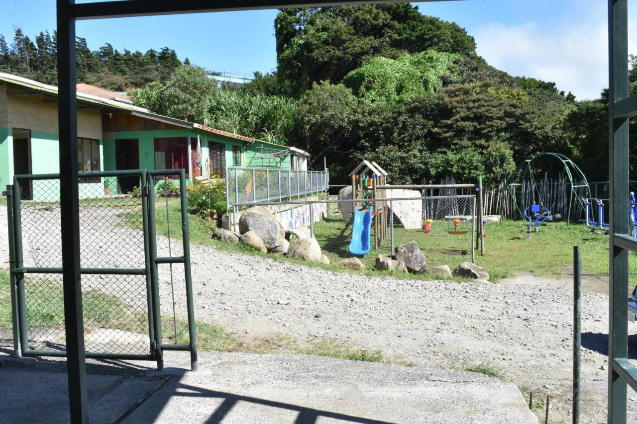 Lidia'S Mountain View Vacation Homes モンテベルデ エクステリア 写真